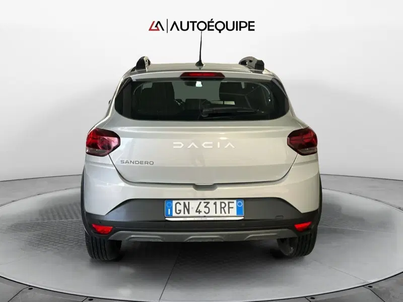 Dacia Sandero usata a Roma (4)