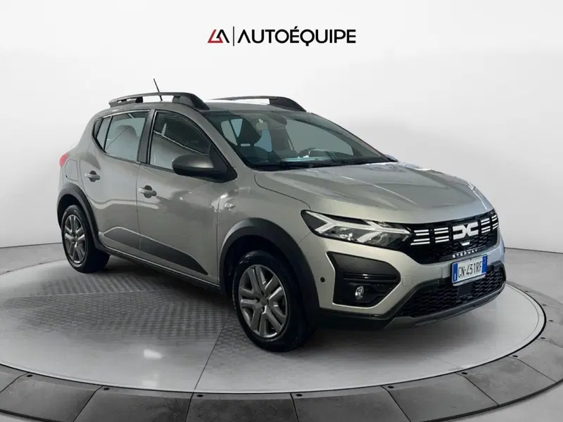 Dacia Sandero usata a Roma (7)