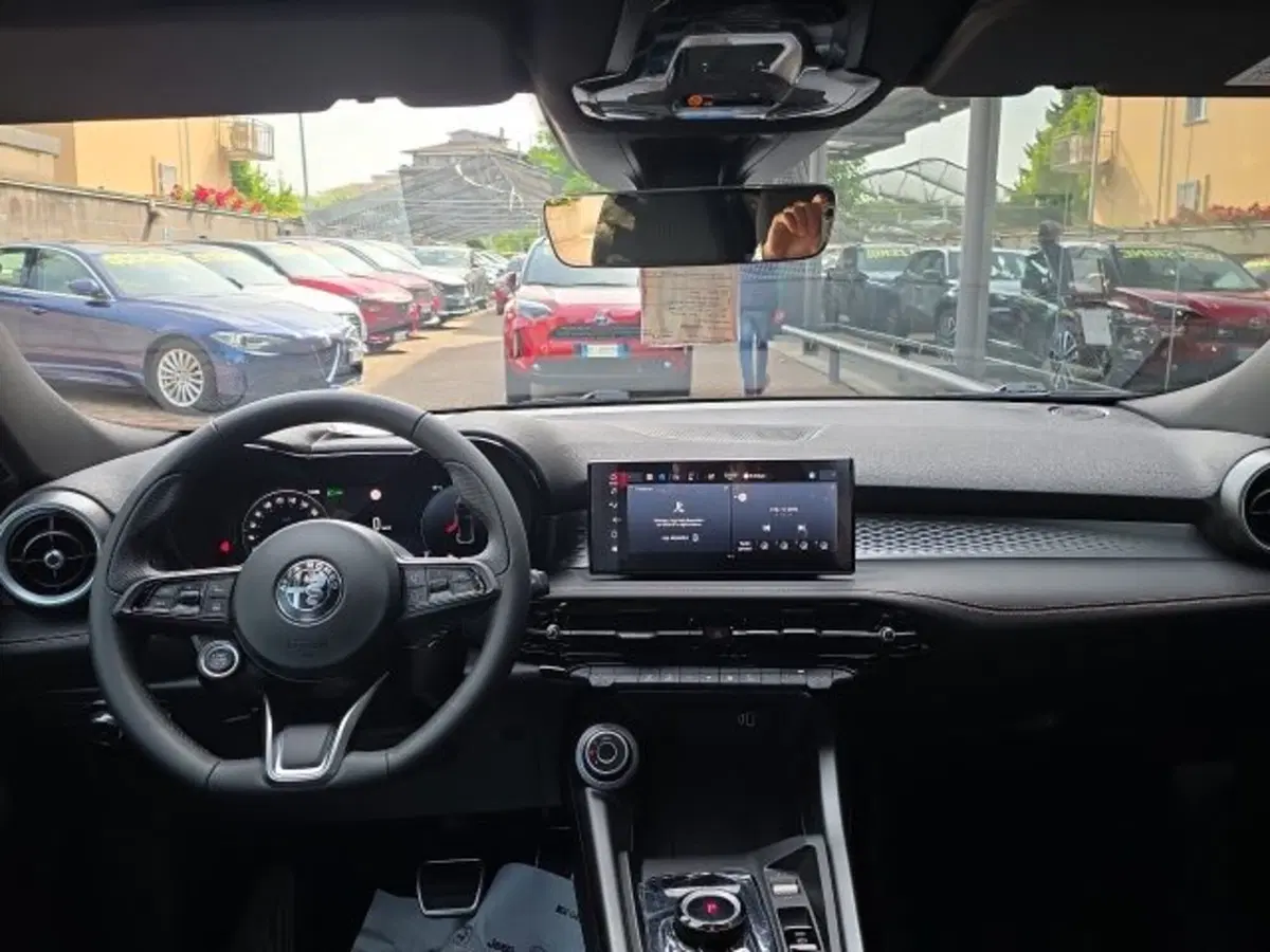 Alfa Romeo Tonale nuova a Monza e Brianza (8)
