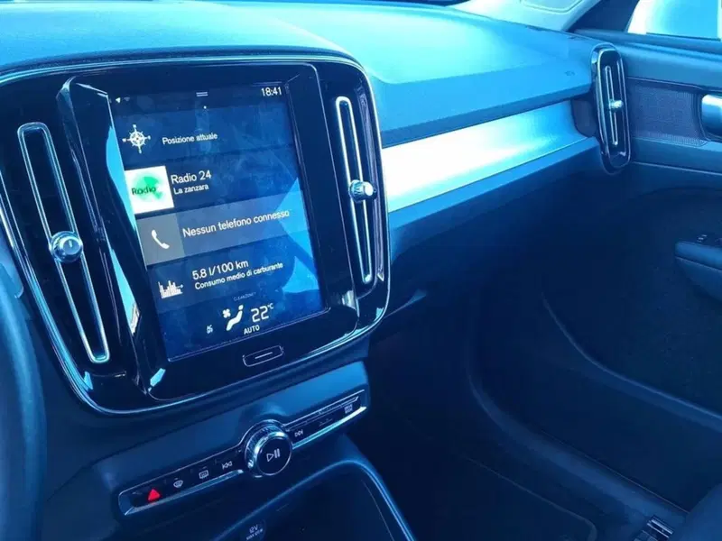 Volvo XC40 usata a Torino (9)