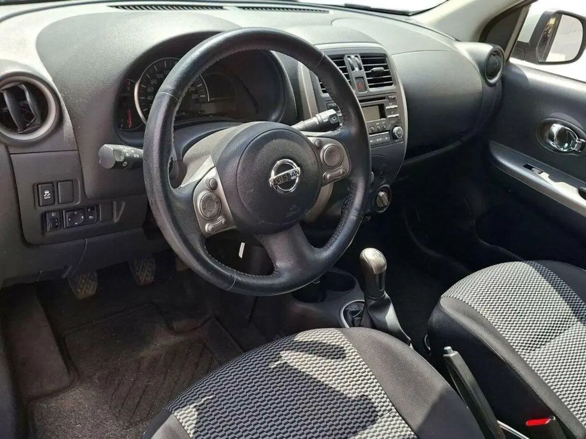 Nissan Micra usata a Torino (10)