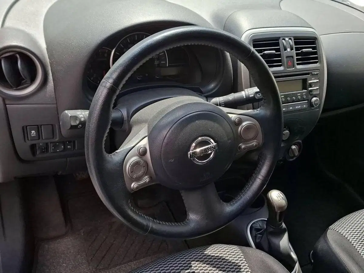 Nissan Micra usata a Torino (11)