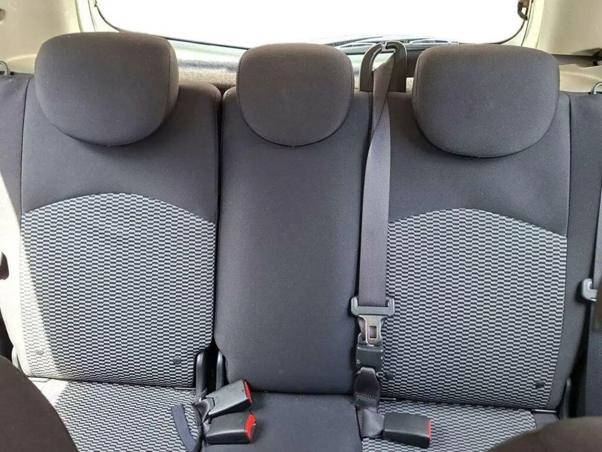 Nissan Micra usata a Torino (12)