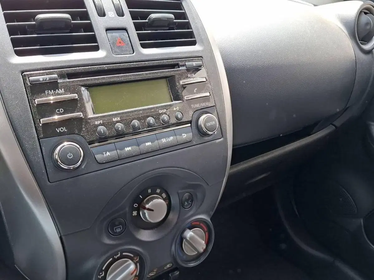Nissan Micra usata a Torino (8)
