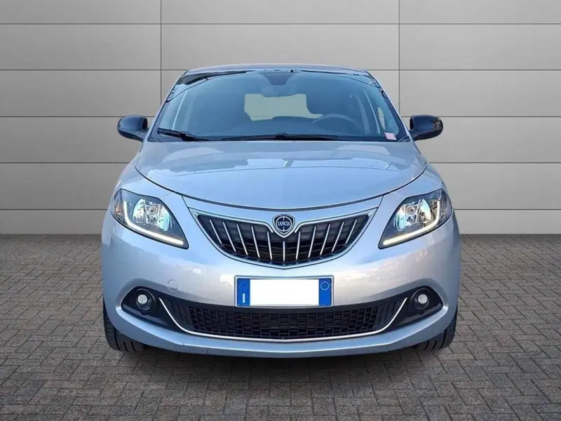 Lancia Ypsilon usata a Torino (3)