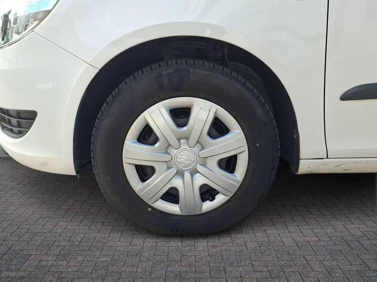 Skoda Roomster usata a Torino (7)