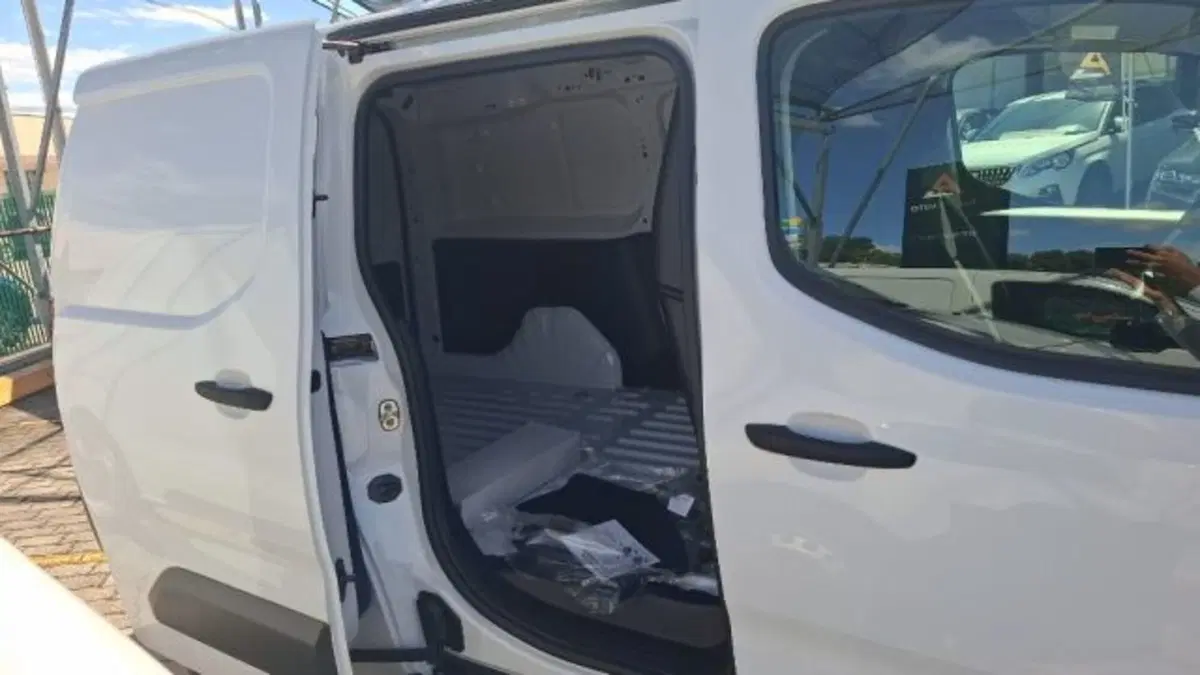 Opel Combo Furgone nuova a Ancona (4)