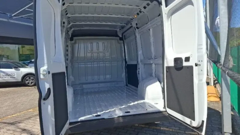 Peugeot Boxer Furgone nuova a Ancona (4)