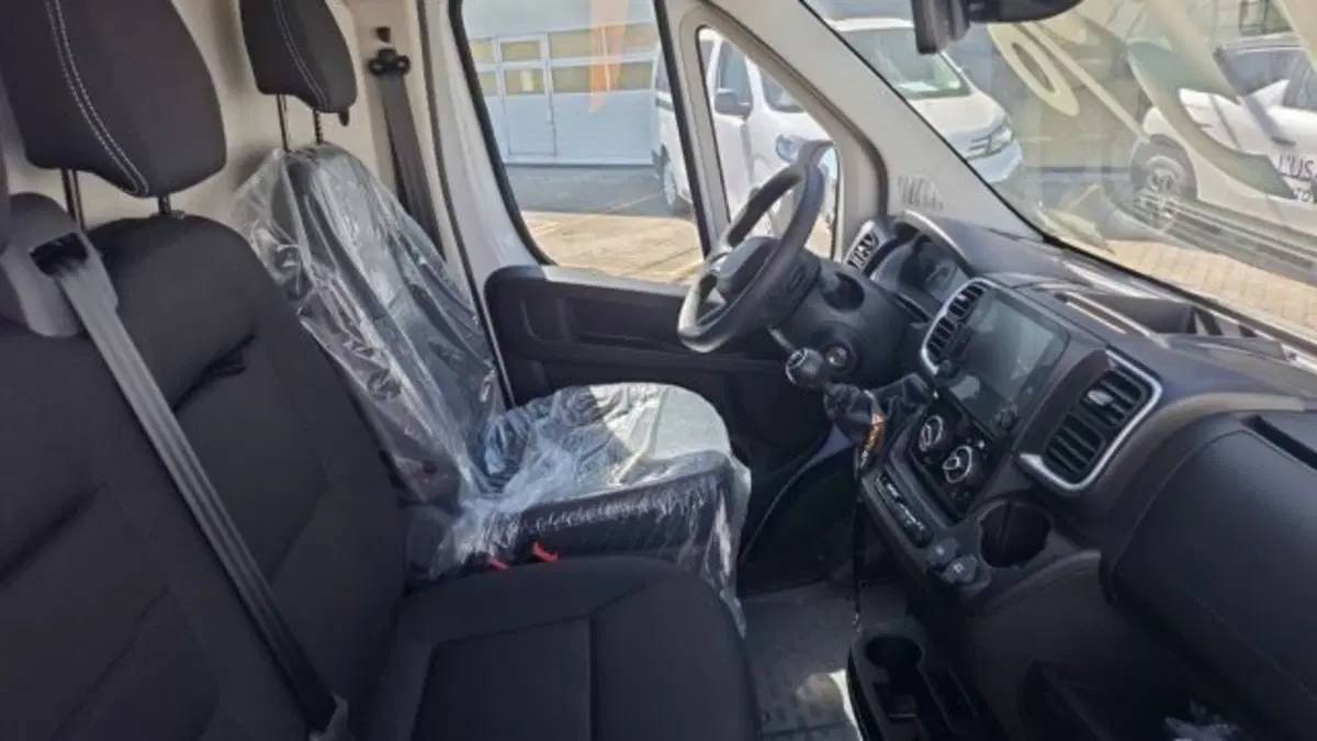 Peugeot Boxer Furgone nuova a Ancona (5)