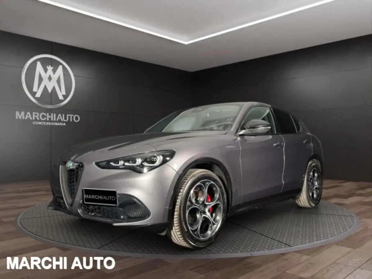 Alfa Romeo Stelvio nuova a Perugia