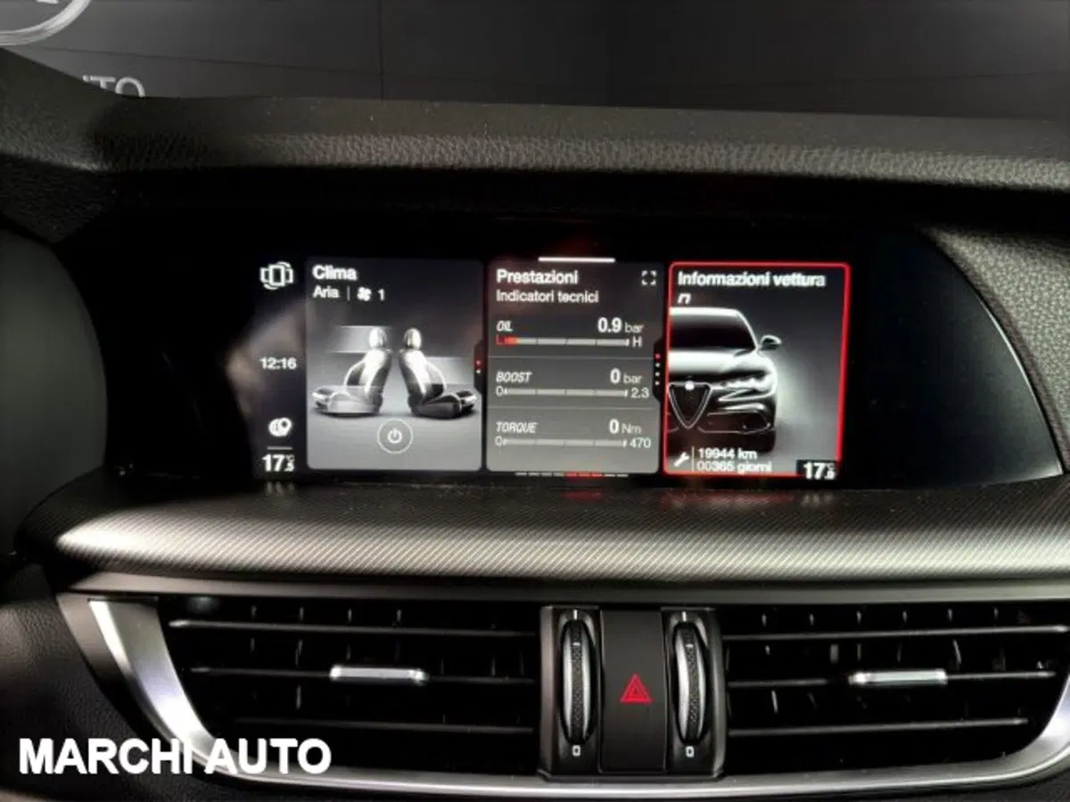 Alfa Romeo Stelvio nuova a Perugia (19)