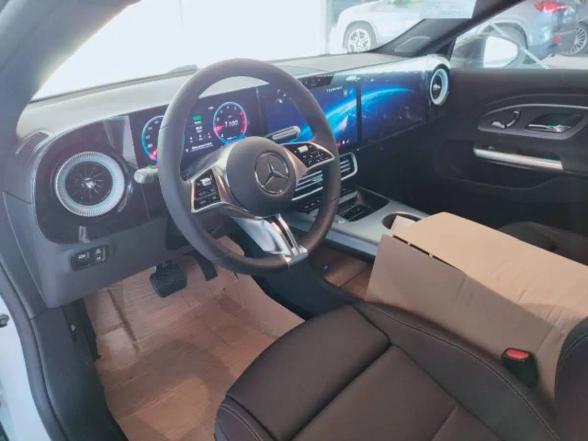 Mercedes-Benz CLA EQ nuova a Teramo (10)