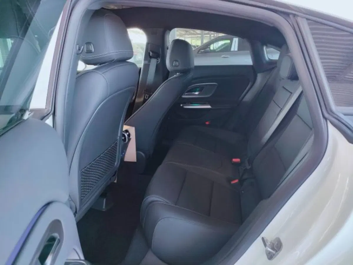 Mercedes-Benz CLA EQ nuova a Teramo (11)