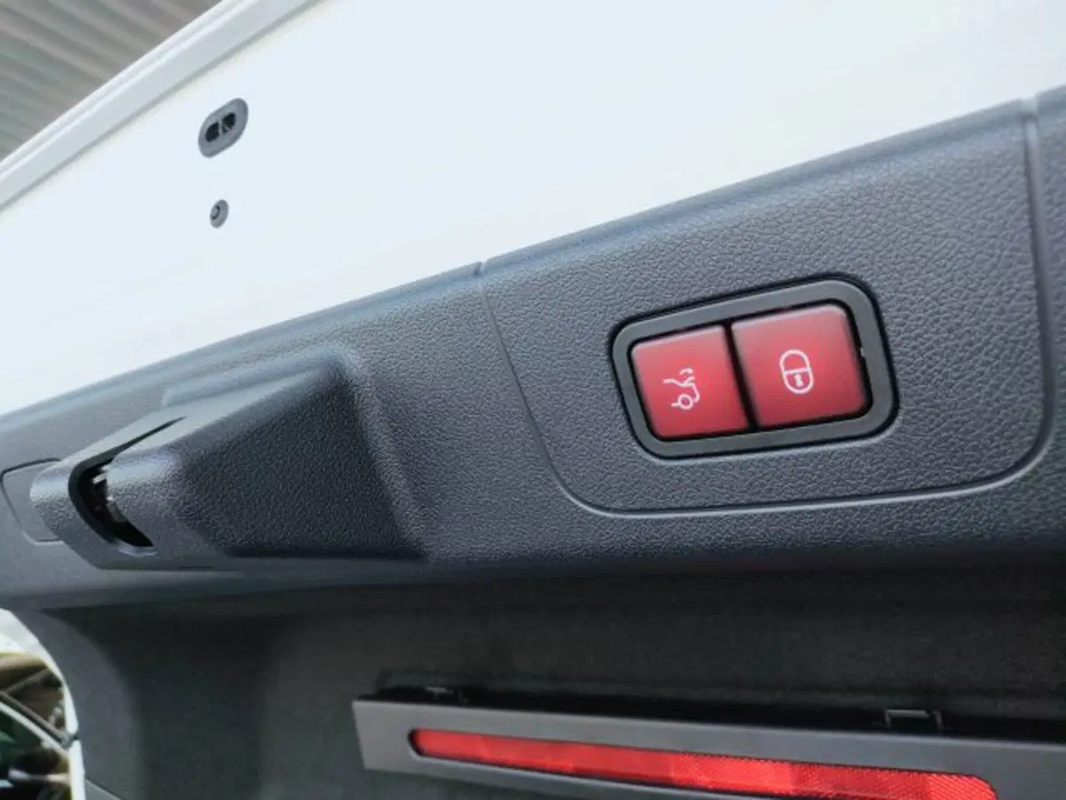 Mercedes-Benz CLA EQ nuova a Teramo (7)