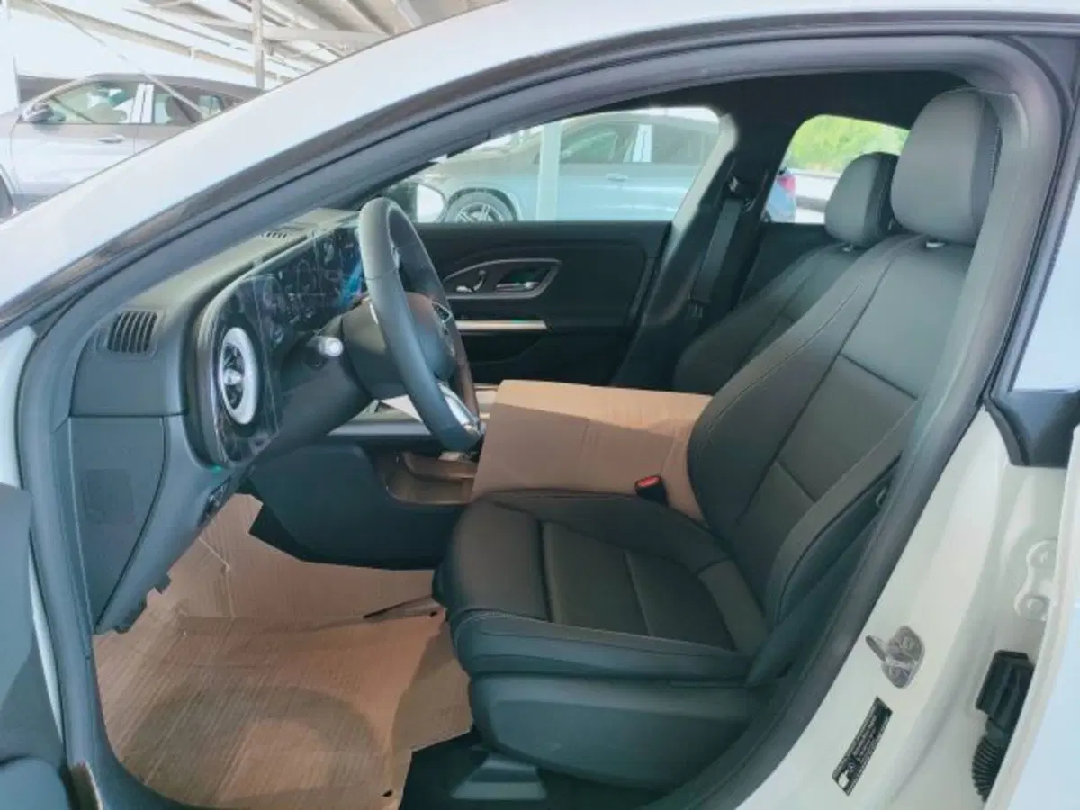 Mercedes-Benz CLA EQ nuova a Teramo (9)