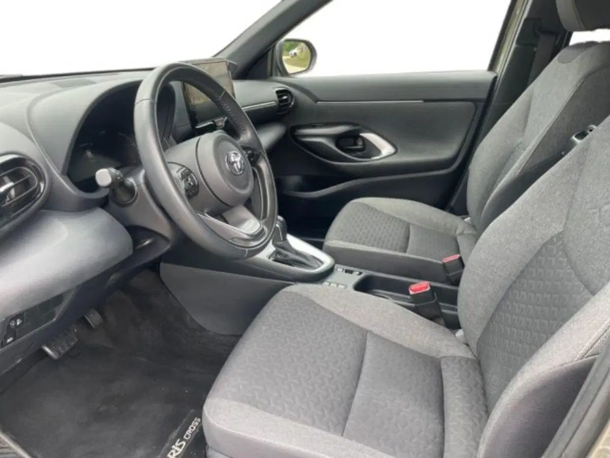 Toyota Yaris Cross usata a Vercelli (7)