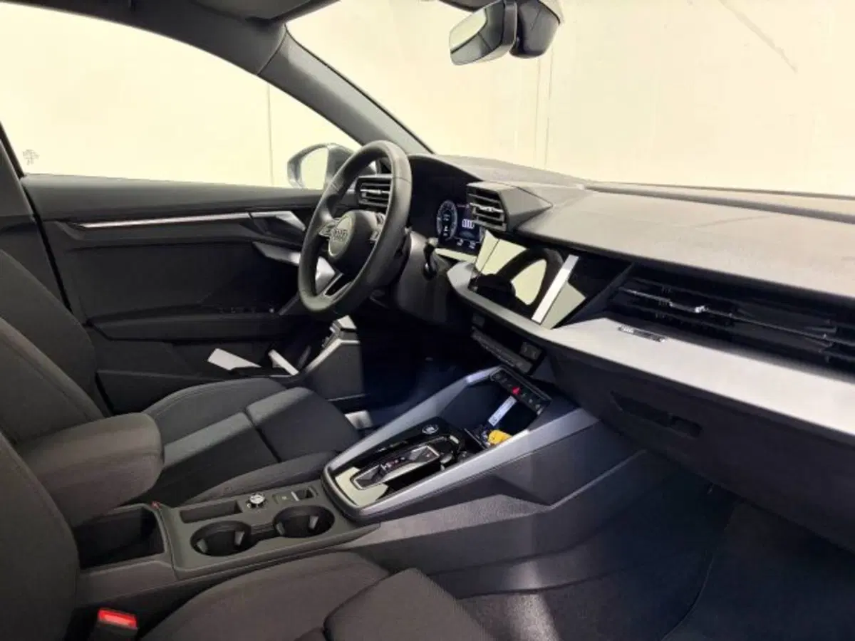 Audi A3 Sportback nuova a Treviso (4)