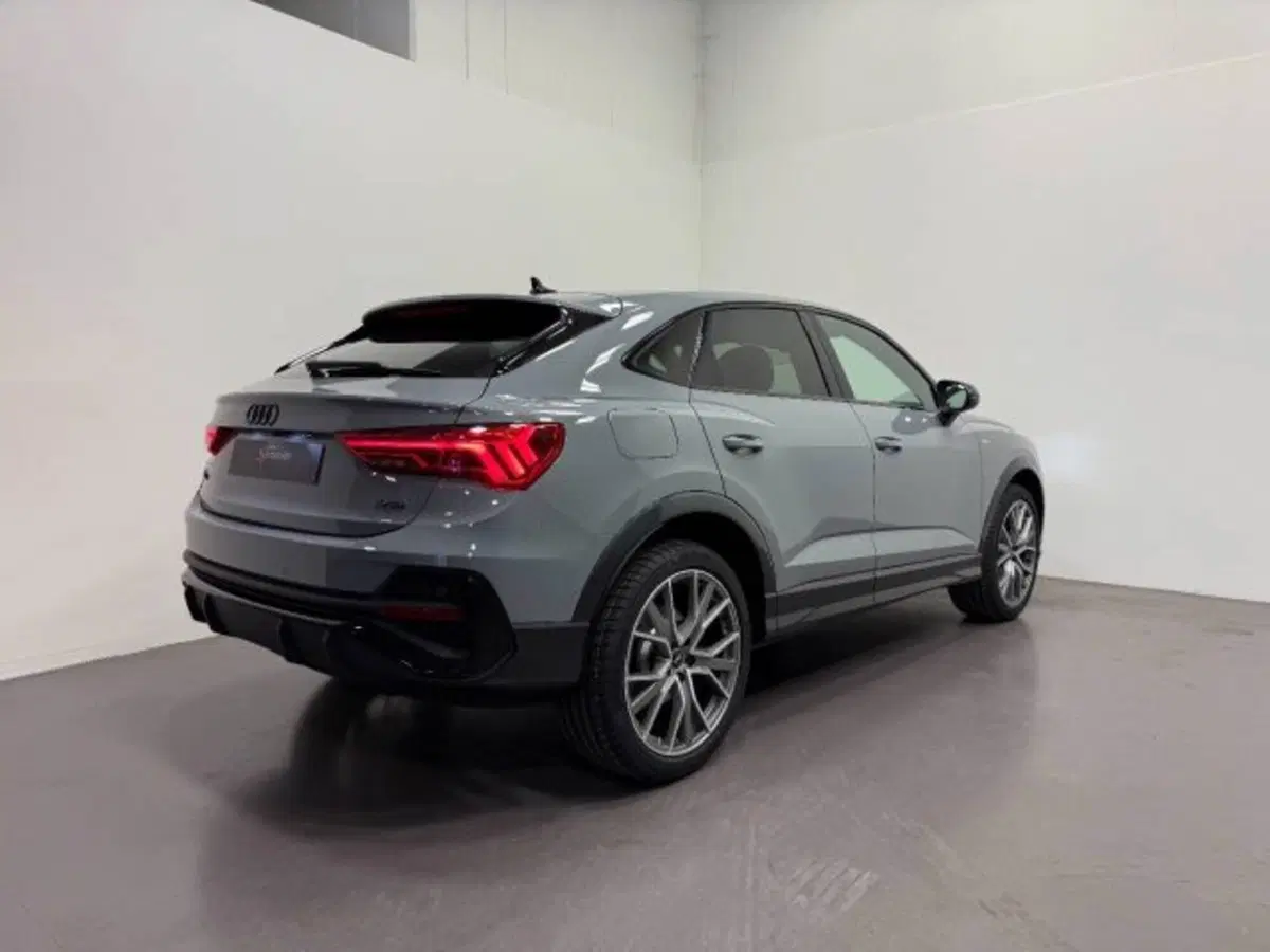 Audi Q3 Sportback nuova a Treviso (3)