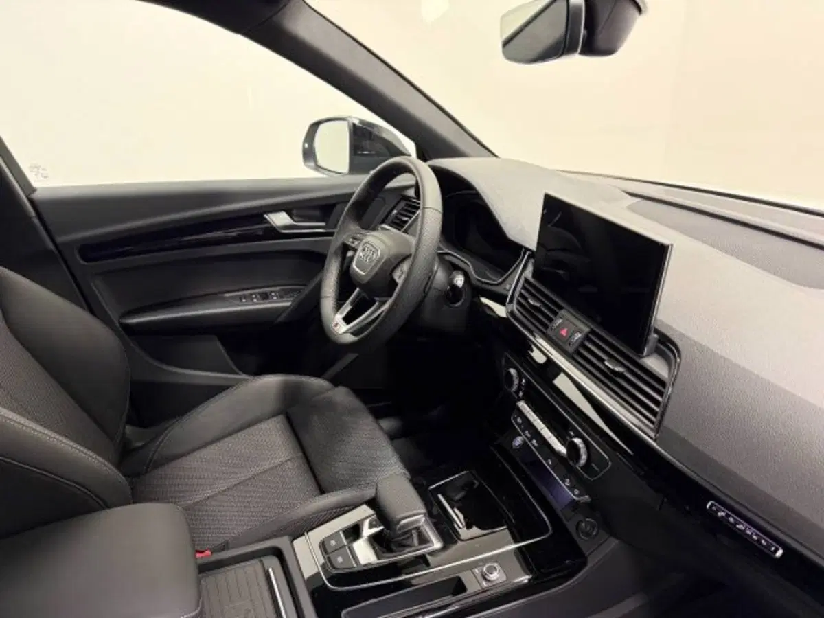 Audi Q5 Sportback nuova a Treviso (3)