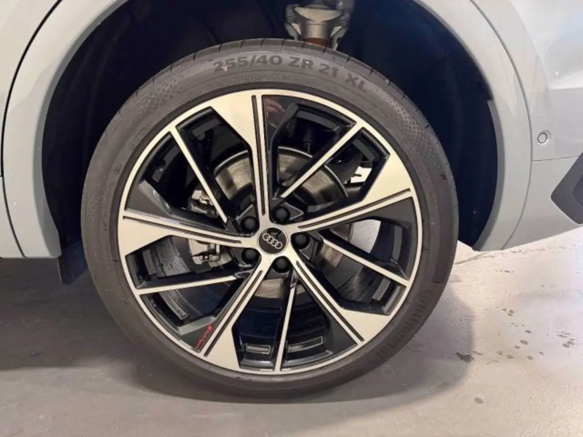Audi Q5 Sportback nuova a Treviso (13)