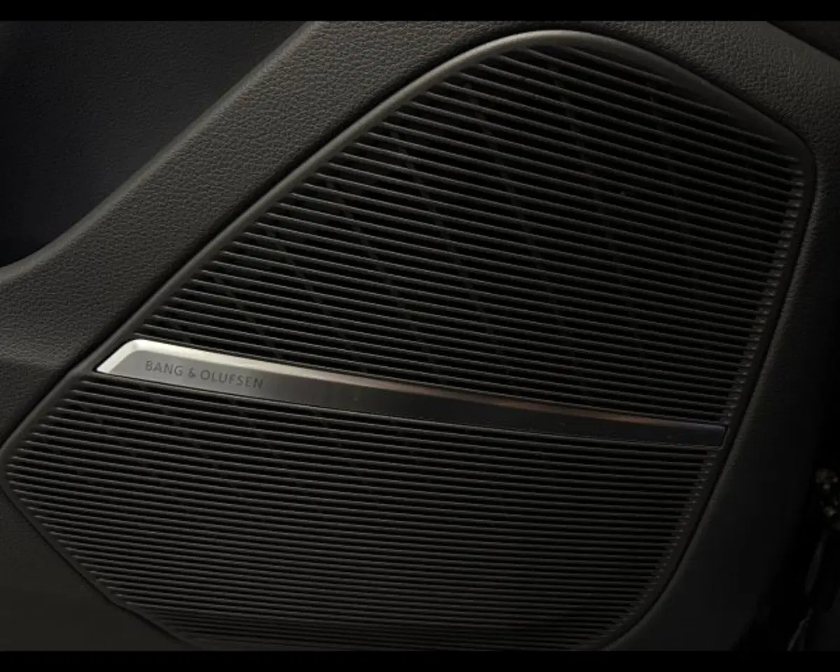Audi SQ7 nuova a Treviso (13)