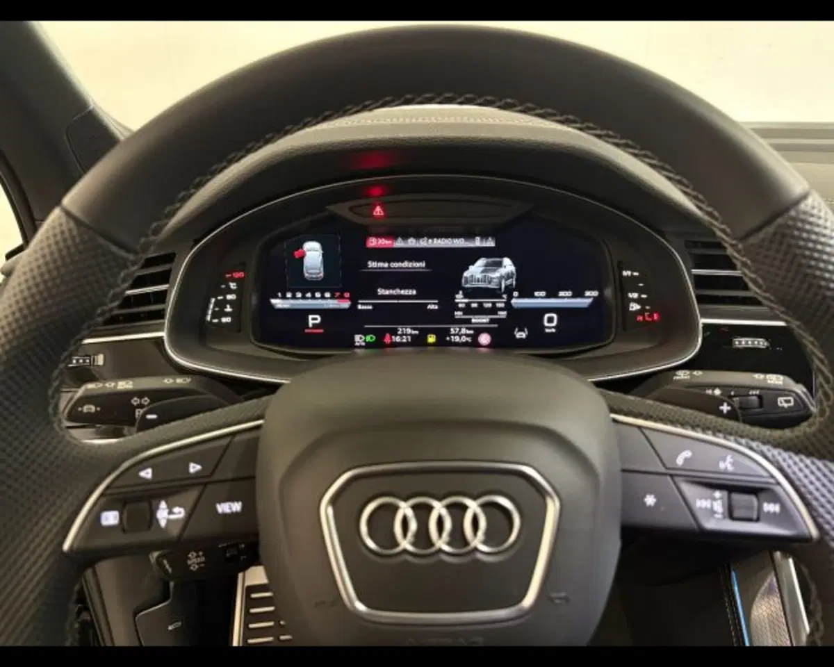 Audi SQ7 nuova a Treviso (6)