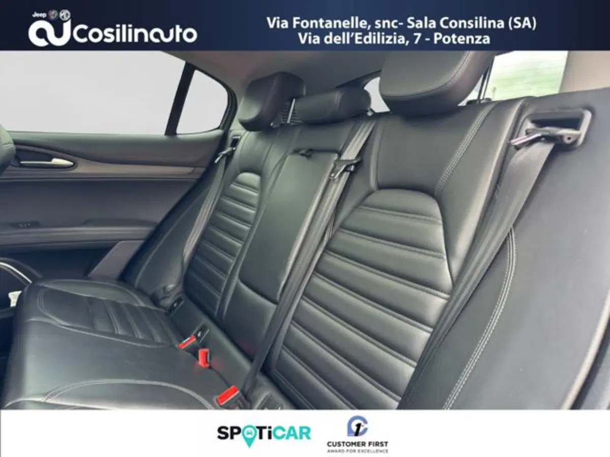 Alfa Romeo Stelvio usata a Salerno (10)