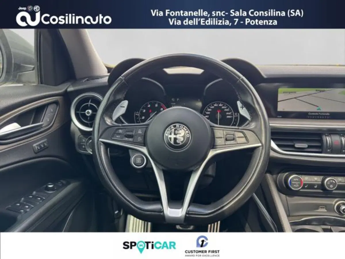 Alfa Romeo Stelvio usata a Salerno (12)