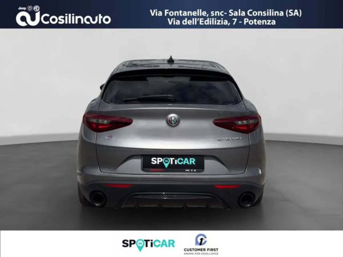 Alfa Romeo Stelvio usata a Salerno (4)