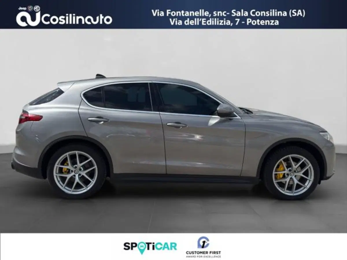 Alfa Romeo Stelvio usata a Salerno (6)