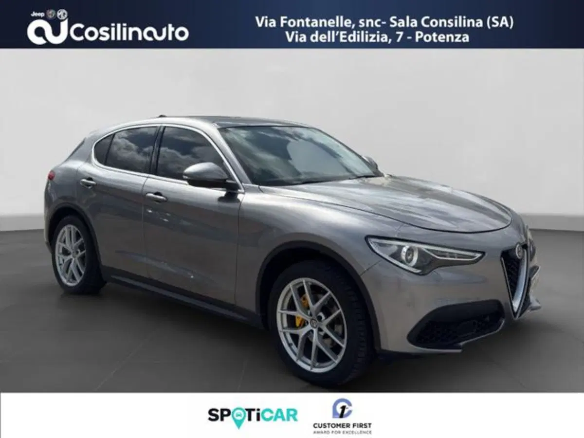 Alfa Romeo Stelvio usata a Salerno (7)