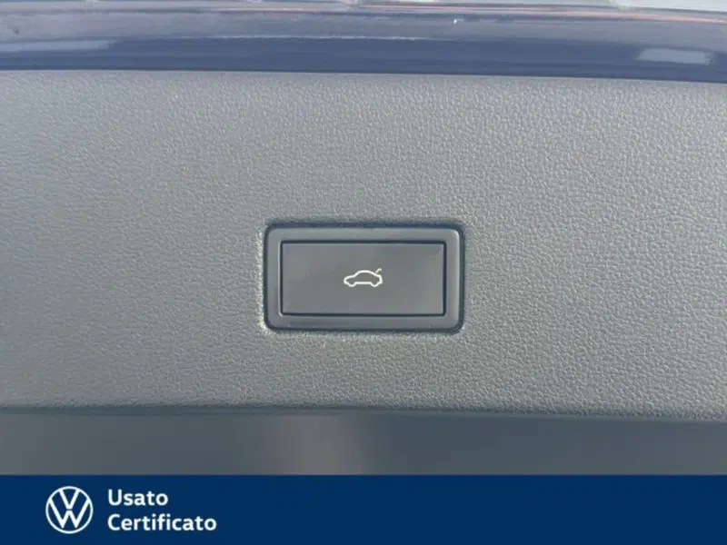 Volkswagen T-Roc usata a Vicenza (12)