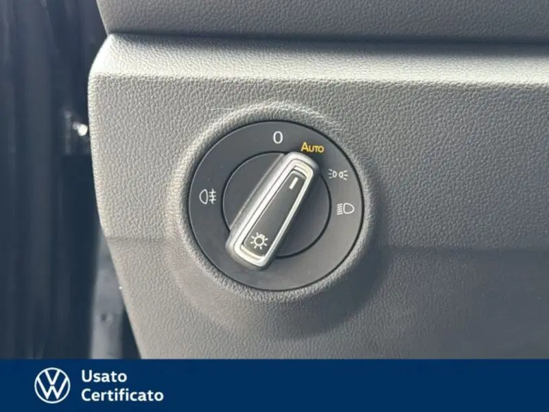 Volkswagen T-Roc usata a Vicenza (14)