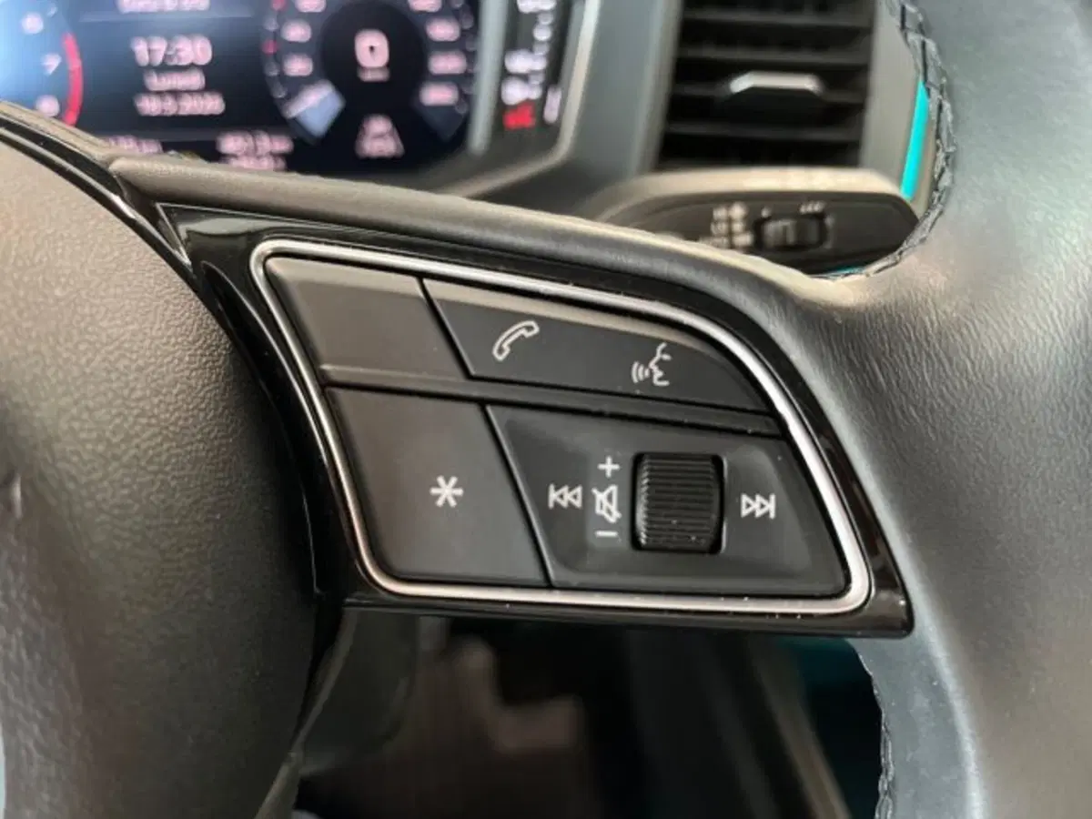 Audi A1 allstreet usata a Bologna (16)