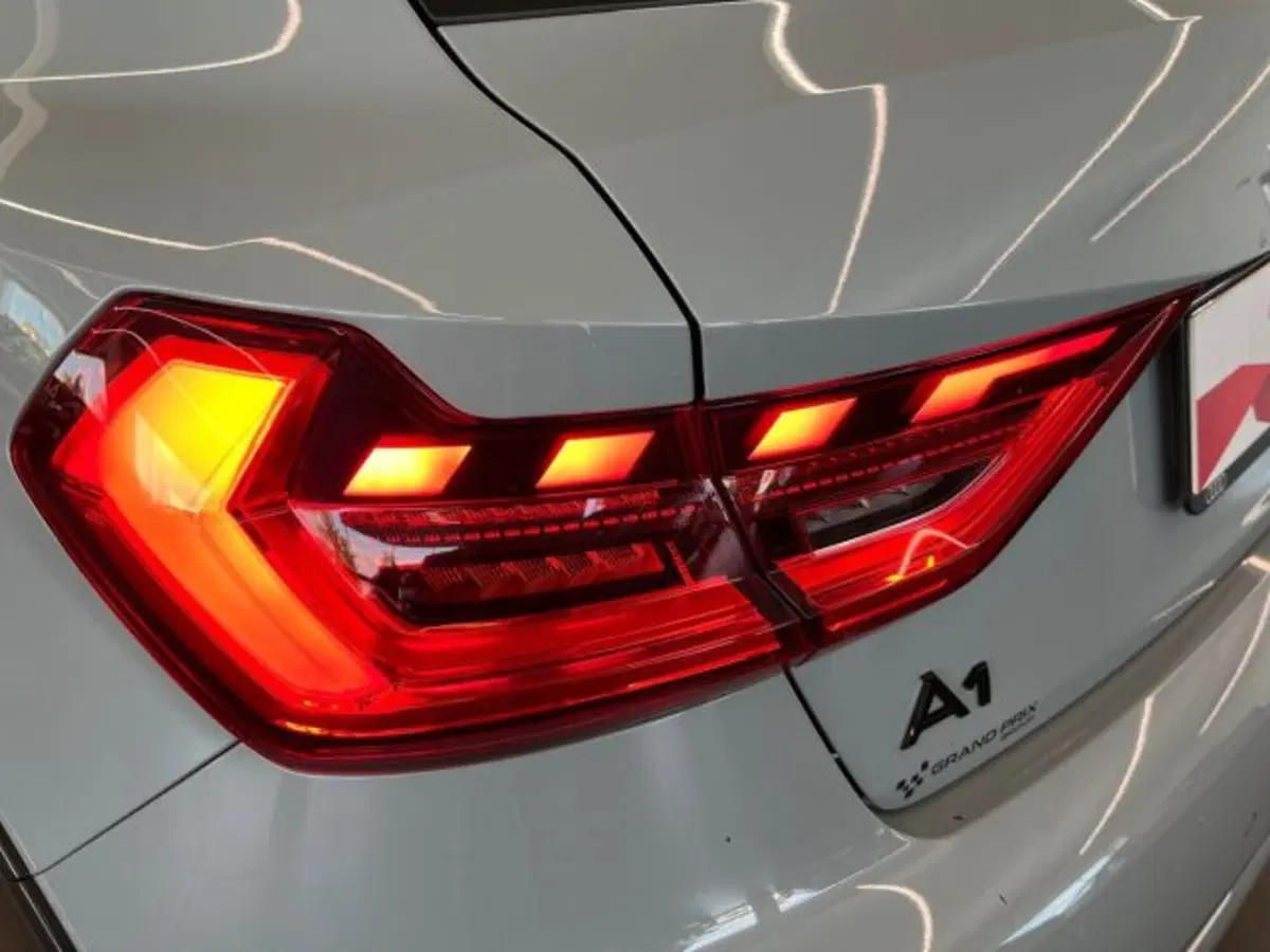 Audi A1 allstreet usata a Bologna (8)
