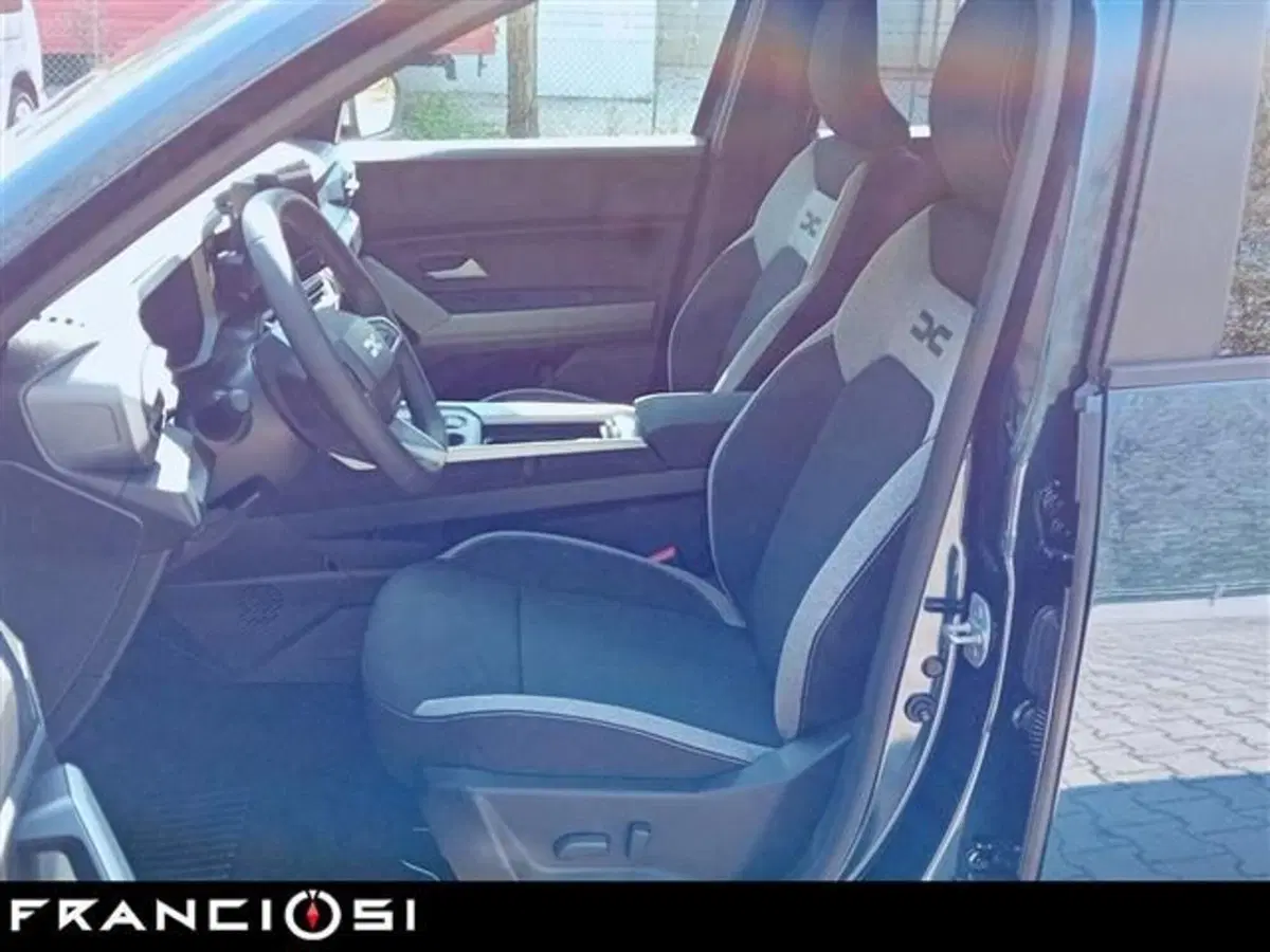 Dacia Bigster usata a Modena (10)
