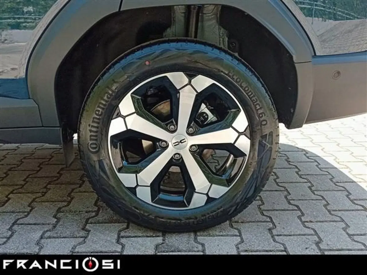 Dacia Bigster usata a Modena (14)