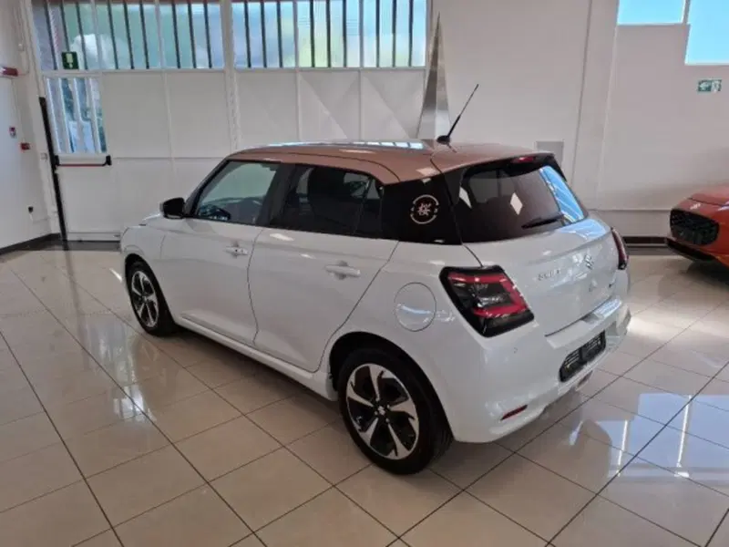 Suzuki Swift nuova a Reggio Emilia (3)