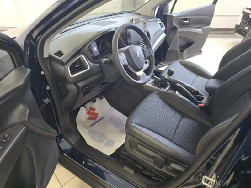 Suzuki S-Cross nuova a Reggio Emilia (8)