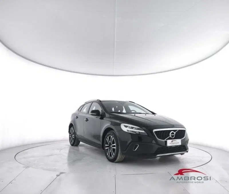 Volvo V40 Cross Country usata a Perugia (2)