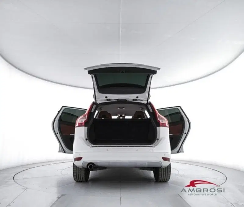 Volvo XC60 usata a Perugia (7)