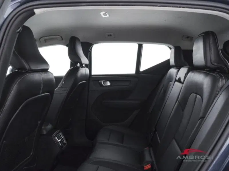 Volvo XC40 usata a Perugia (10)