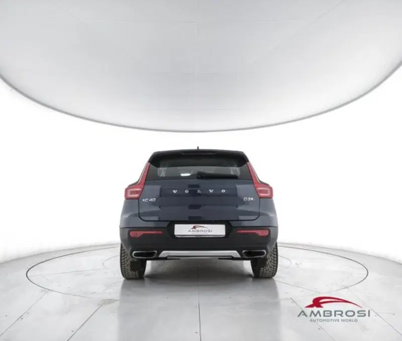 Volvo XC40 usata a Perugia (6)