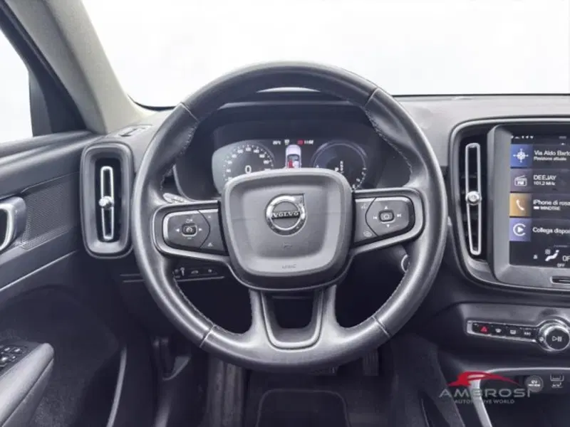 Volvo XC40 usata a Perugia (12)