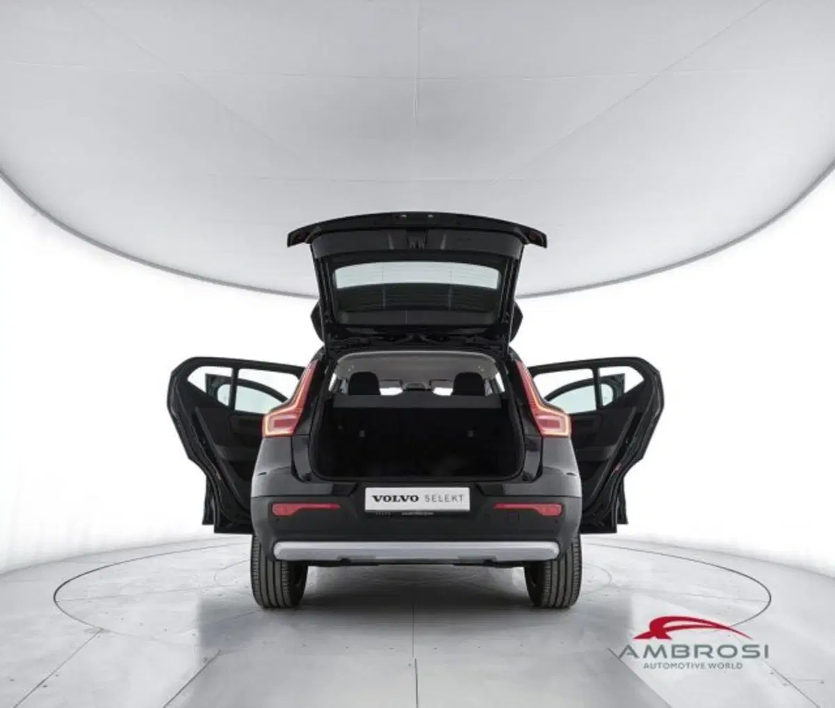 Volvo XC40 usata a Perugia (7)