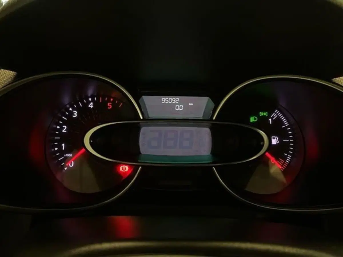 Renault Clio usata a Como (16)