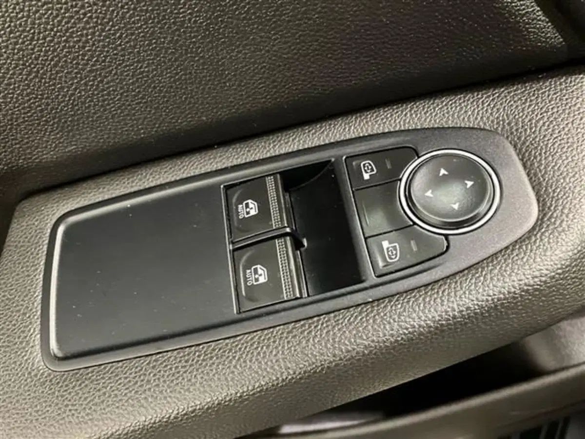 Renault Clio usata a Como (13)