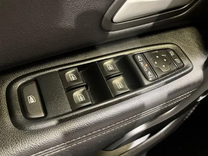Dacia Duster Van usata a Como (20)