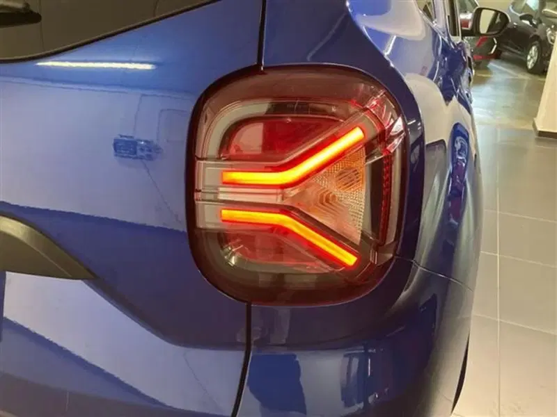 Dacia Duster Van usata a Como (7)