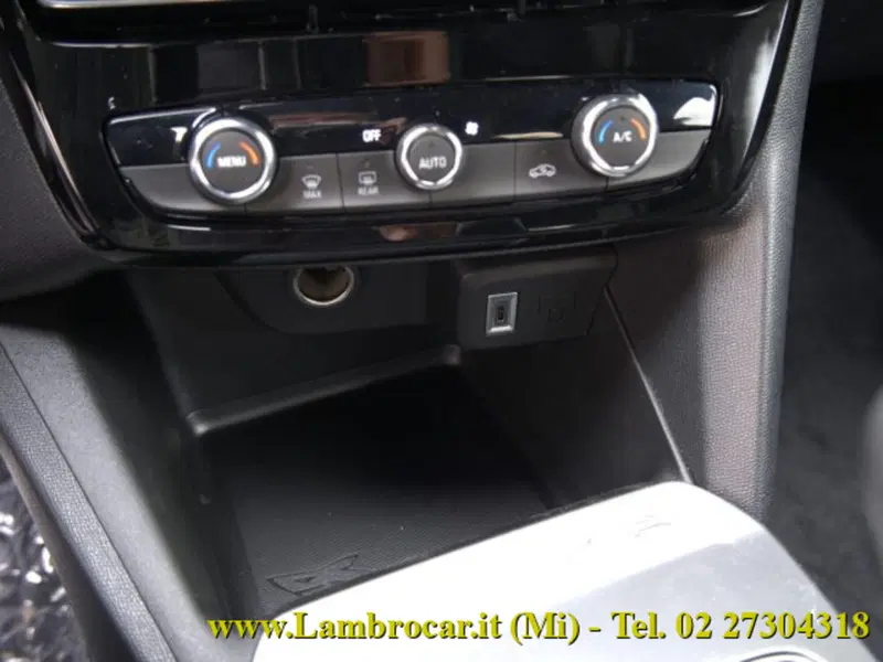 Opel Mokka nuova a Milano (10)